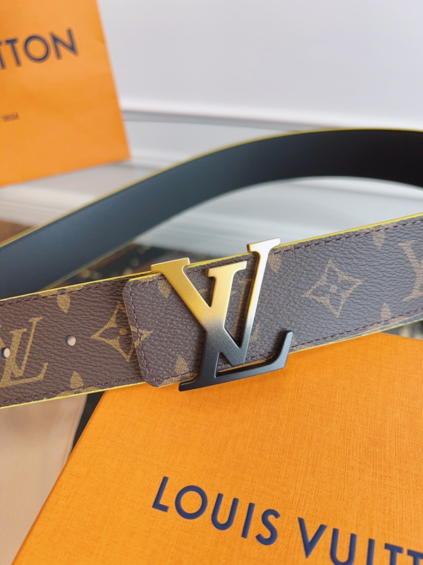 ルイヴィトンベルト背面デザイン